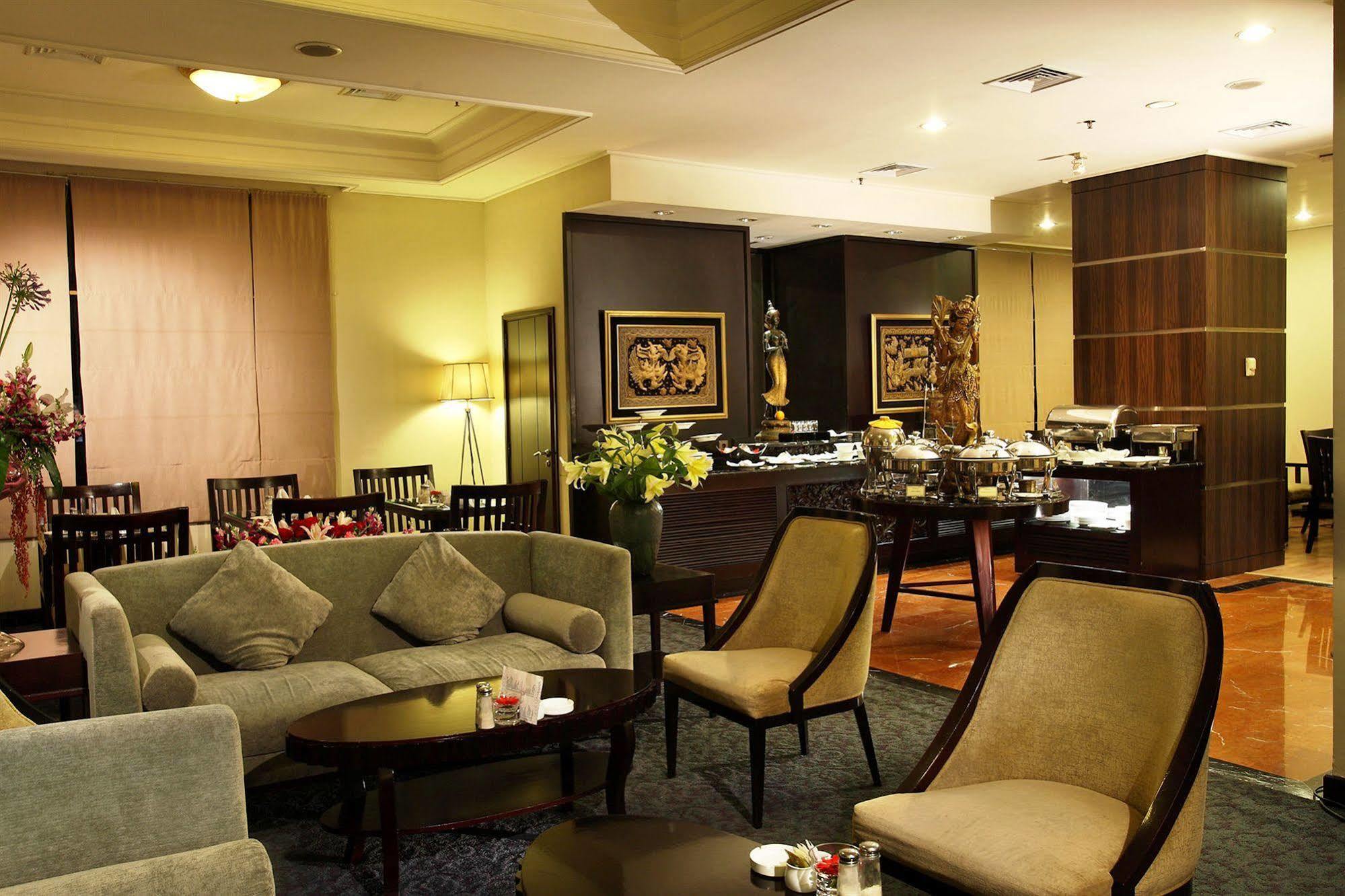 Le Grandeur Mangga Dua Hotel Jakarta Exterior foto